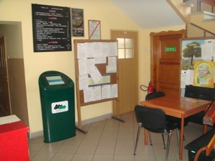 - infokiosk2.jpg - infokiosk2.jpg